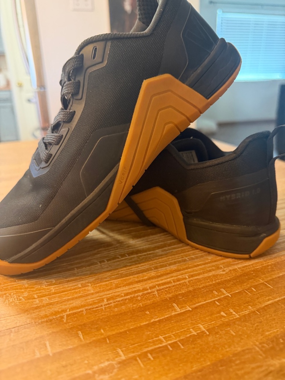 Velites Women's Athletic Trainer in Black and Gum